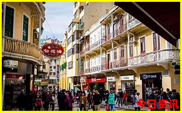 旅游景点老君山在什么地方